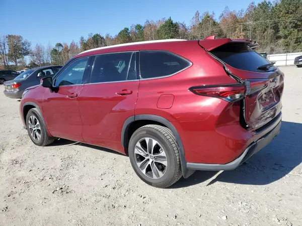 5TDGZRBH3NS567416 2022 TOYOTA HIGHLANDER - Image 2
