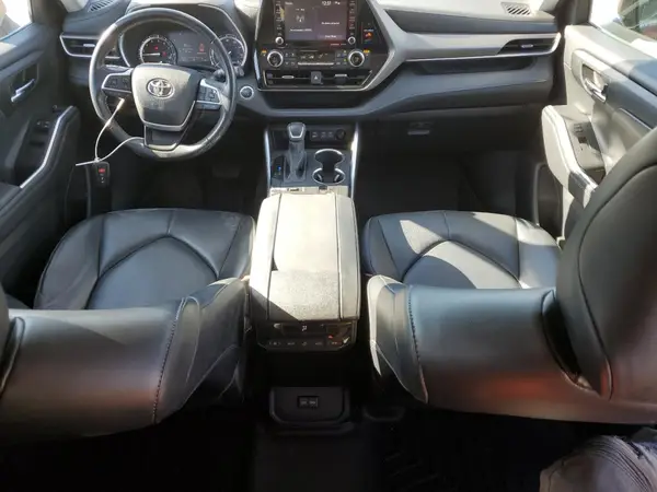 5TDGZRBH3NS567416 2022 TOYOTA HIGHLANDER - Image 8