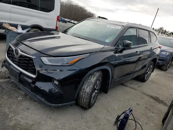 5TDGZRBH3NS570302 2022 TOYOTA HIGHLANDER - Image 1