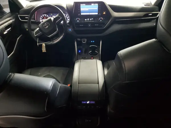 5TDGZRBH3NS581445 2022 TOYOTA HIGHLANDER - Image 8
