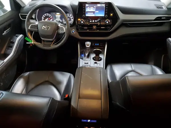 5TDGZRBH3NS587441 2022 TOYOTA HIGHLANDER - Image 8