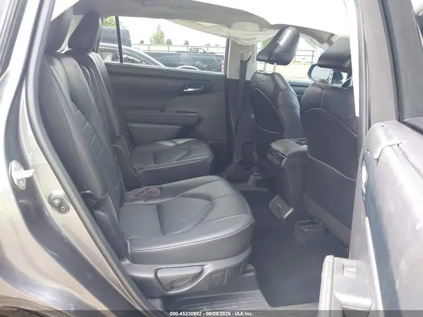 5TDGZRBH3NS588007 2022 TOYOTA HIGHLANDER - Image 8