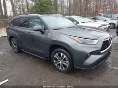 5TDGZRBH3NS589352 2022 TOYOTA HIGHLANDER