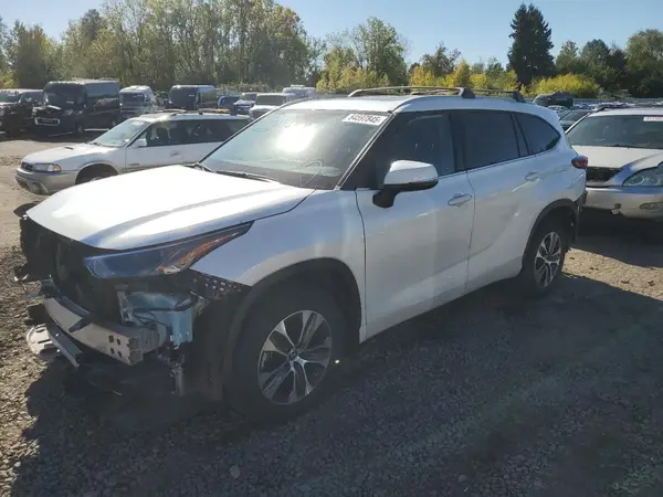 5TDGZRBH3NS597080 2022 TOYOTA HIGHLANDER - Image 1