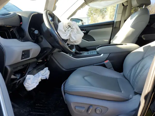 2020 TOYOTA HIGHLANDER auction photo 7