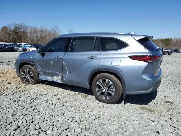 5TDGZRBH4LS016201 2020 TOYOTA HIGHLANDER - Image 2