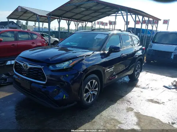 5TDGZRBH4LS024346 2020 TOYOTA HIGHLANDER - Image 2