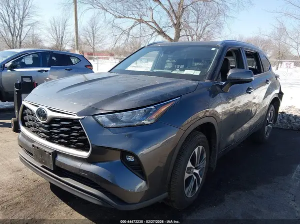 5TDGZRBH4LS027859 2020 TOYOTA HIGHLANDER - Image 2