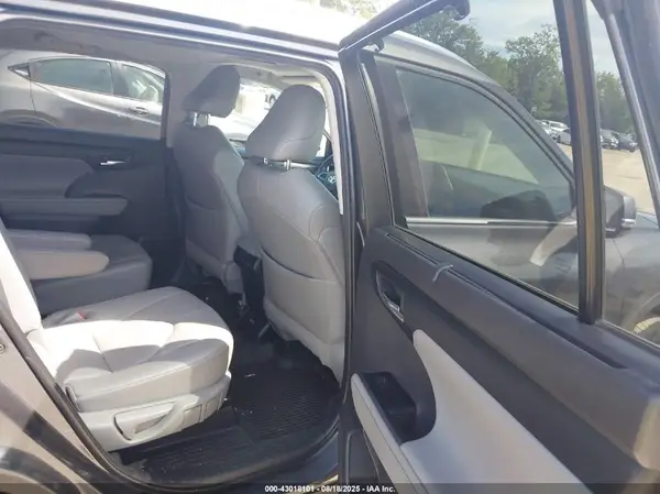 5TDGZRBH4LS029675 2020 TOYOTA HIGHLANDER - Image 8