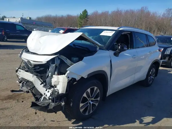 5TDGZRBH4LS031264 2020 TOYOTA HIGHLANDER - Image 2