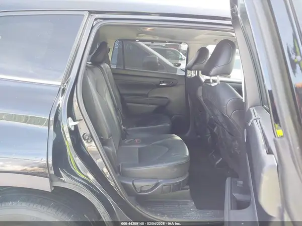 5TDGZRBH4LS047707 2020 TOYOTA HIGHLANDER - Image 8