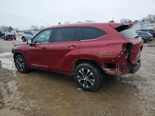 5TDGZRBH4LS048193 2020 TOYOTA HIGHLANDER - Image 2
