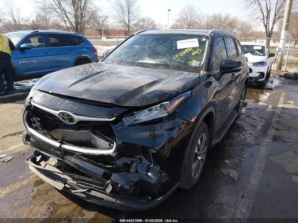 5TDGZRBH4LS502667 2020 TOYOTA HIGHLANDER - Image 2