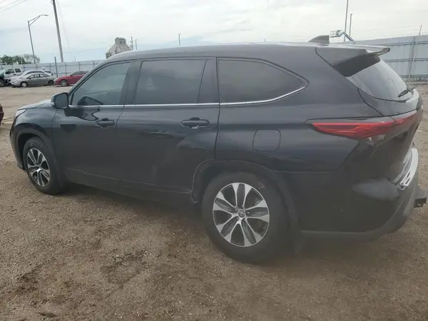 5TDGZRBH4LS502670 2020 TOYOTA HIGHLANDER - Image 2