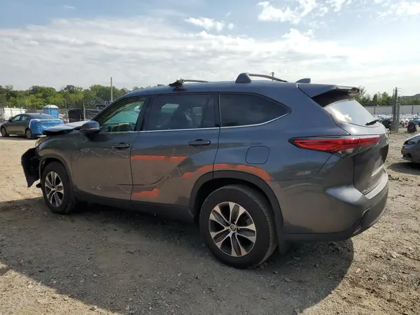 5TDGZRBH4MS067926 2021 TOYOTA HIGHLANDER - Image 2