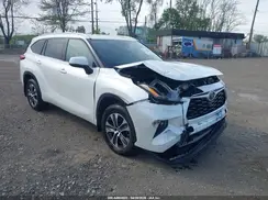 5TDGZRBH4MS094835 2021 TOYOTA HIGHLANDER