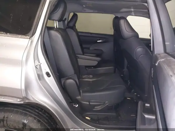 5TDGZRBH4MS103131 2021 TOYOTA HIGHLANDER - Image 8