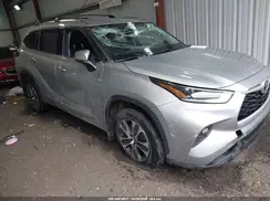 5TDGZRBH4MS103985 2021 TOYOTA HIGHLANDER