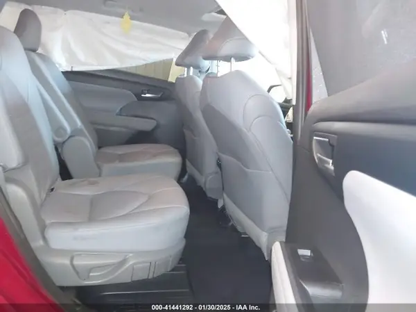 5TDGZRBH4MS107759 2021 TOYOTA HIGHLANDER - Image 8