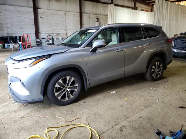 5TDGZRBH4MS110077 2021 TOYOTA HIGHLANDER - Image 1
