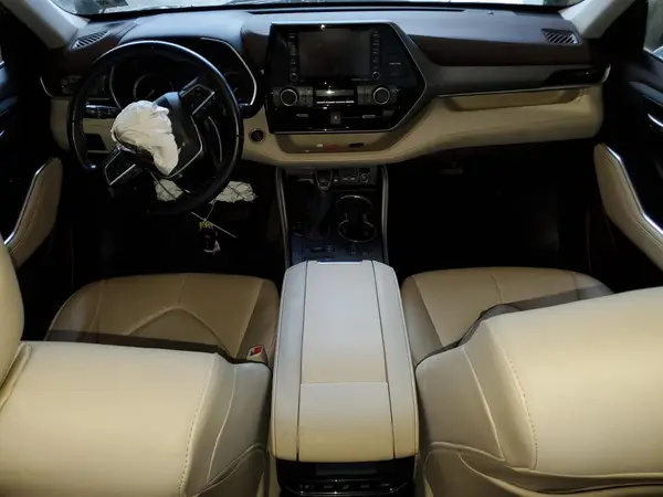 5TDGZRBH4MS110077 2021 TOYOTA HIGHLANDER - Image 8