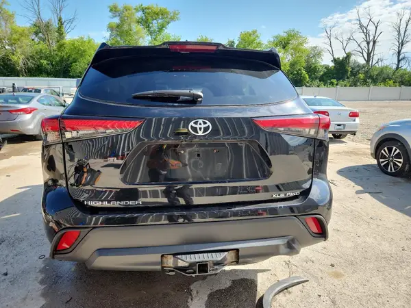 2021 TOYOTA HIGHLANDER auction photo 6