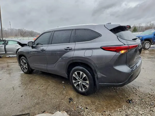 5TDGZRBH4MS157383 2021 TOYOTA HIGHLANDER - Image 2