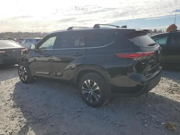5TDGZRBH4MS536299 2021 TOYOTA HIGHLANDER - Image 2