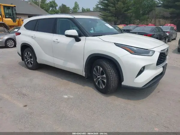 5TDGZRBH4MS538876 2021 TOYOTA HIGHLANDER - Image 1