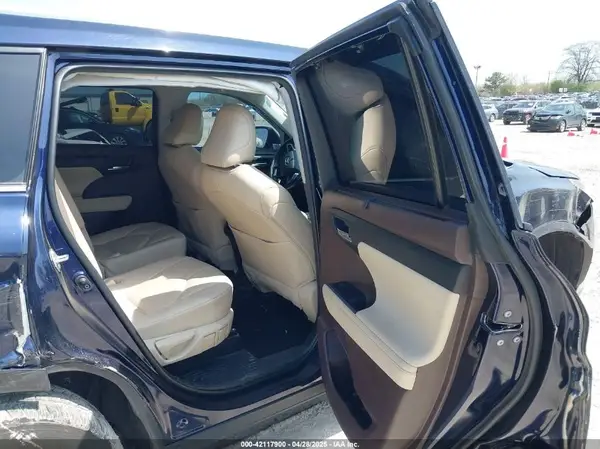 5TDGZRBH4MS543611 2021 TOYOTA HIGHLANDER - Image 8
