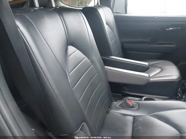 5TDGZRBH4MS543804 2021 TOYOTA HIGHLANDER - Image 8