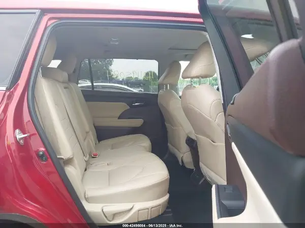 5TDGZRBH4MS544628 2021 TOYOTA HIGHLANDER - Image 8