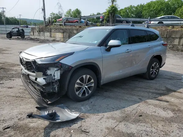 5TDGZRBH4MS552129 2021 TOYOTA HIGHLANDER - Image 1