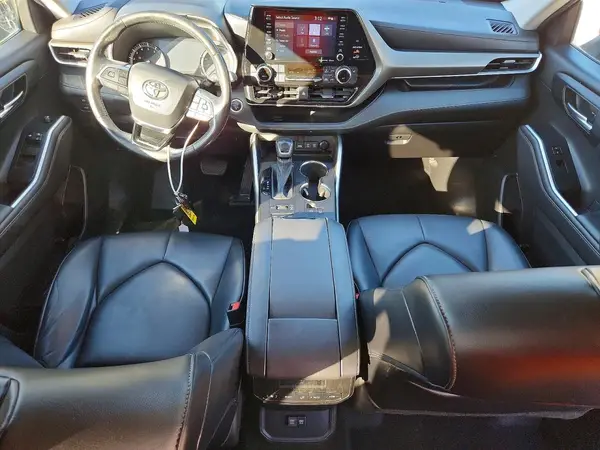 5TDGZRBH4MS558898 2021 TOYOTA HIGHLANDER - Image 8