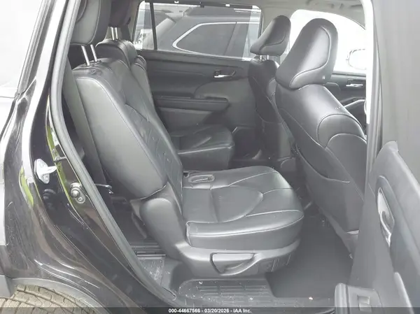 5TDGZRBH4NS164089 2022 TOYOTA HIGHLANDER - Image 8