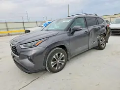 5TDGZRBH4NS183306 2022 TOYOTA HIGHLANDER