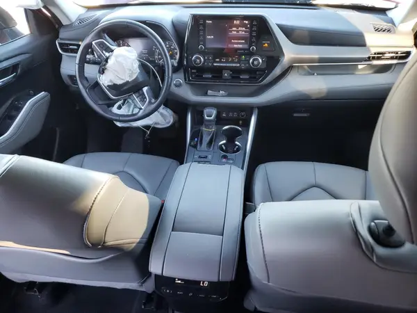 5TDGZRBH4NS183905 2022 TOYOTA HIGHLANDER - Image 8