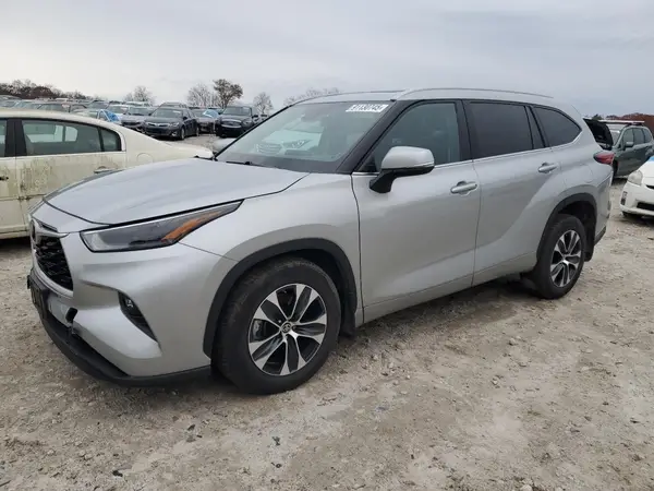 5TDGZRBH4NS204798 2022 TOYOTA HIGHLANDER - Image 1