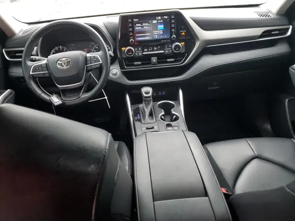 5TDGZRBH4NS227658 2022 TOYOTA HIGHLANDER - Image 8
