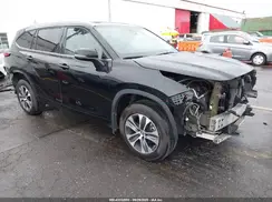 5TDGZRBH4NS255928 2022 TOYOTA HIGHLANDER