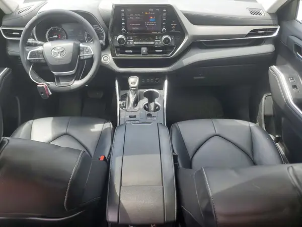 5TDGZRBH4NS257937 2022 TOYOTA HIGHLANDER - Image 8