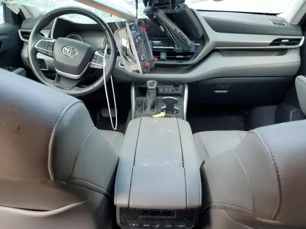 5TDGZRBH4NS560801 2022 TOYOTA HIGHLANDER - Image 8