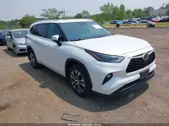 5TDGZRBH4NS576061 2022 TOYOTA HIGHLANDER
