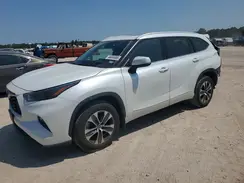 5TDGZRBH4NS577002 2022 TOYOTA HIGHLANDER