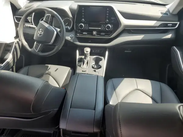 5TDGZRBH4NS583513 2022 TOYOTA HIGHLANDER - Image 8