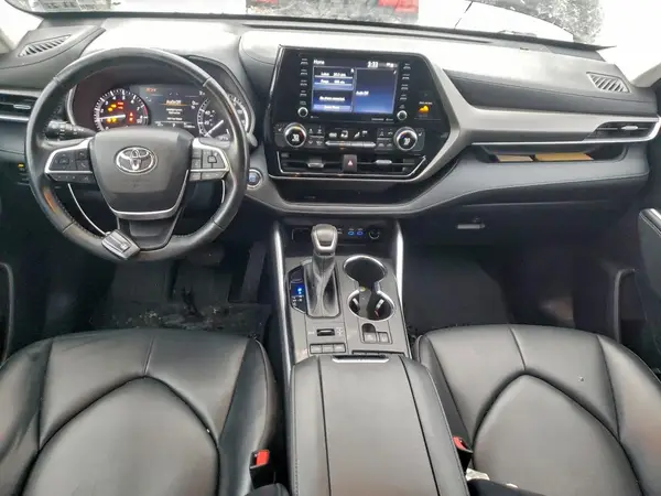 5TDGZRBH4NS587495 2022 TOYOTA HIGHLANDER - Image 8
