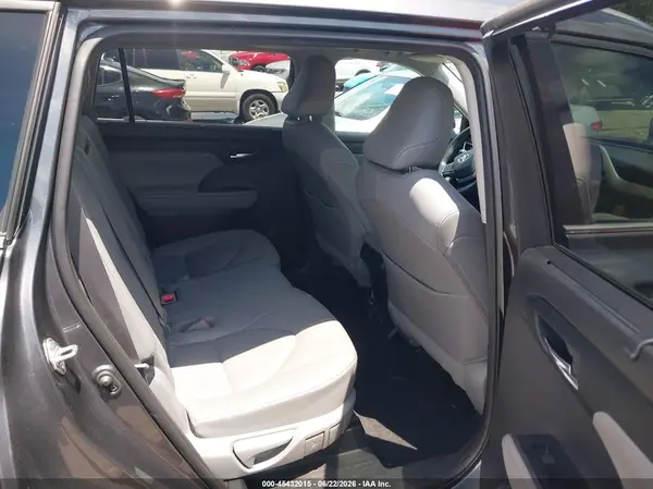 5TDGZRBH5LS005627 2020 TOYOTA HIGHLANDER - Image 8
