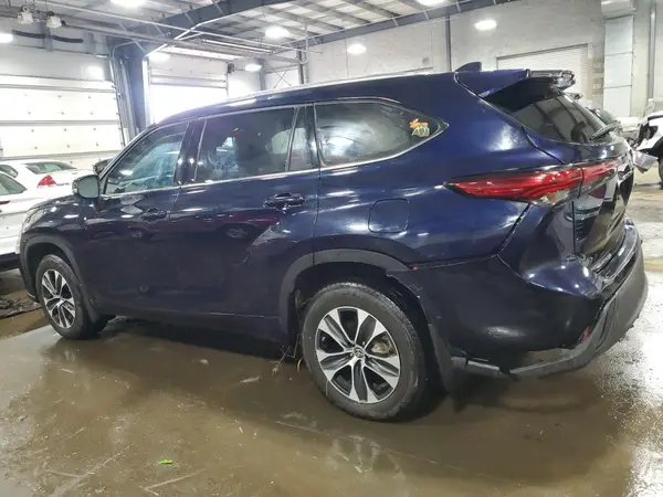 5TDGZRBH5LS520370 2020 TOYOTA HIGHLANDER - Image 2