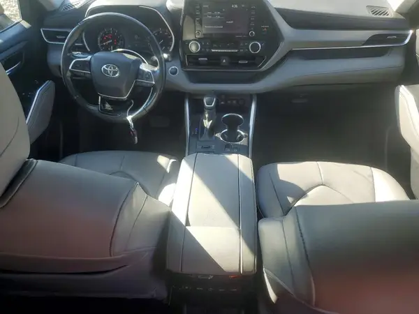 5TDGZRBH5MS063223 2021 TOYOTA HIGHLANDER - Image 8