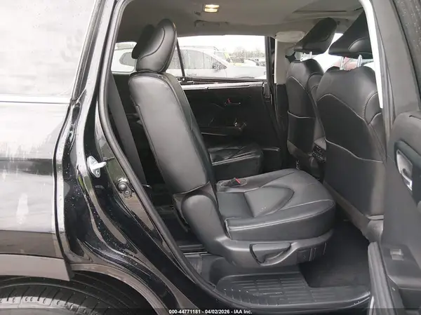 5TDGZRBH5MS078093 2021 TOYOTA HIGHLANDER - Image 8